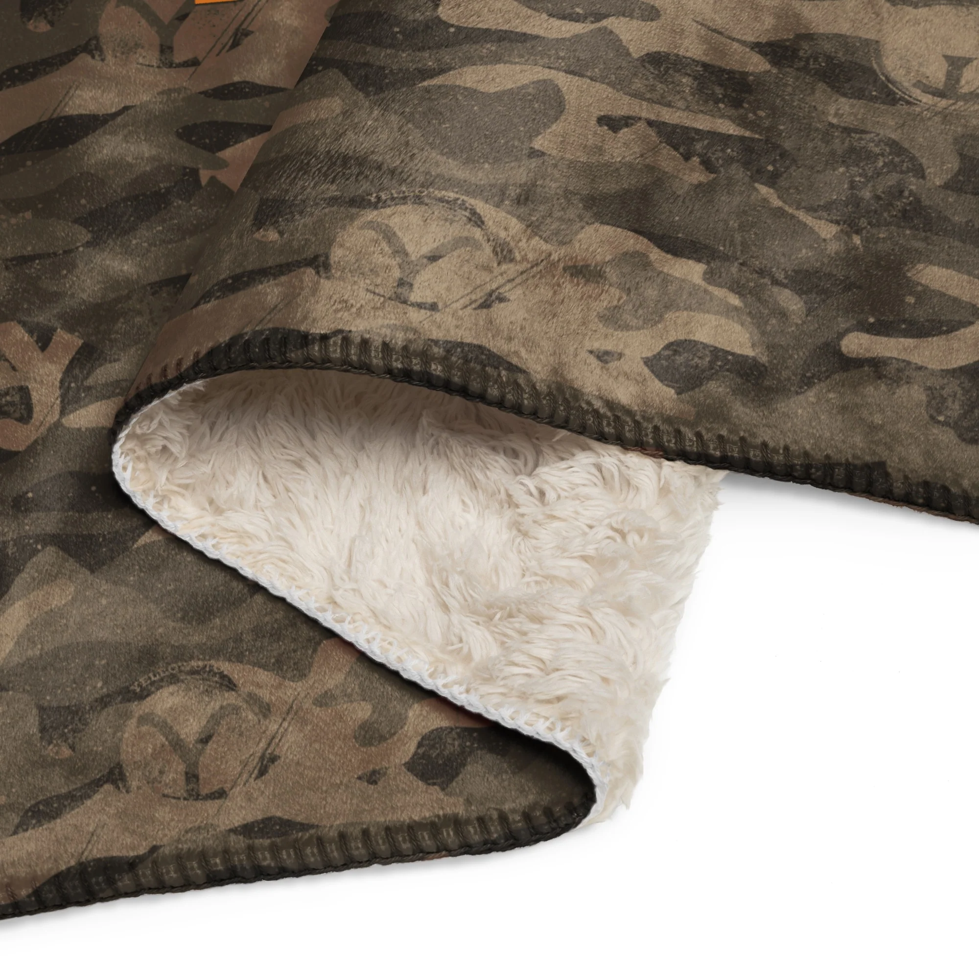 Yellowstone Camo Sherpa Blanket - Image 6