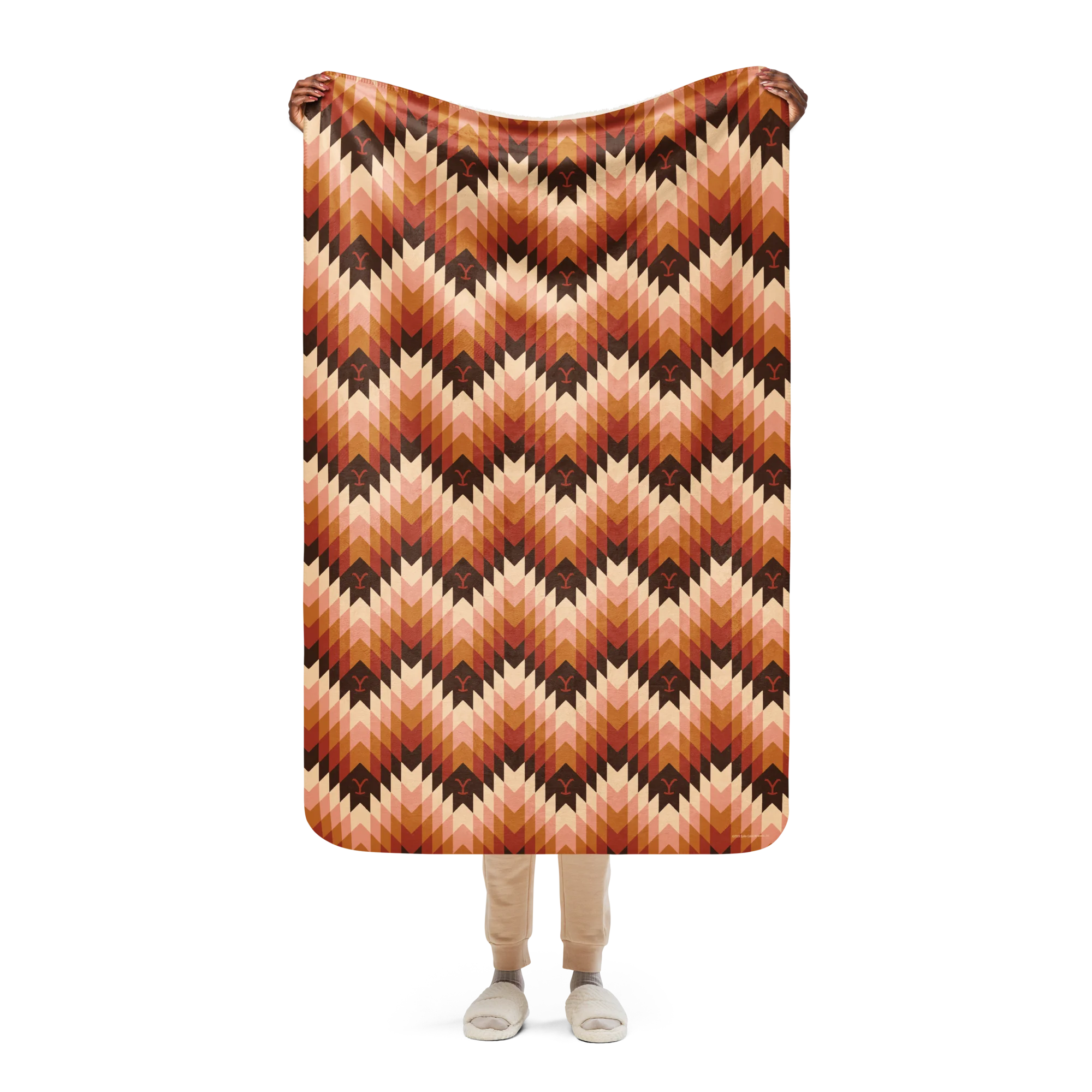 Yellowstone Chevron Pattern Sherpa Blanket - Image 2